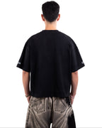 MODEL wearing ONGNA GOMD black t-shirt with text on a white background