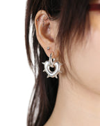 SILVER EARRING
